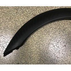 VW Golf 3 91-97 spārna uzlika aizmugures R mod. ar plastmasas sliekšņiem 2