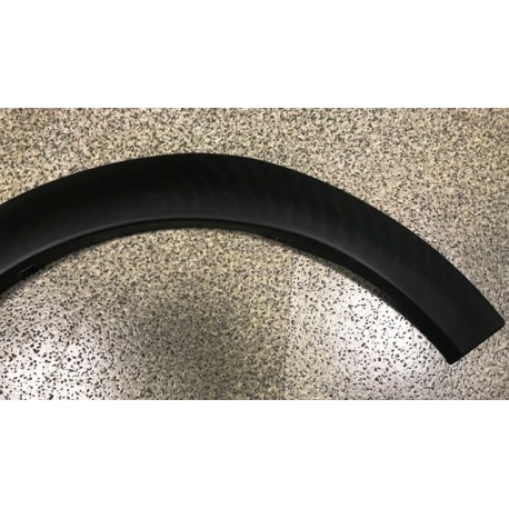 VW Golf 3 91-97 spārna uzlika aizmugures R mod. ar plastmasas sliekšņiem