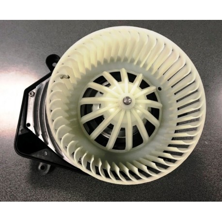VW Passat Salona ventilators NRF NRF34009, 8D1820021B, 8D1820021