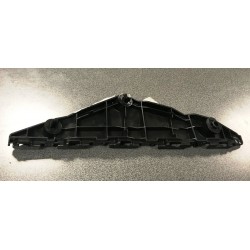 Toyota Avensis 08- priekšējā bampera stiprinājums R...