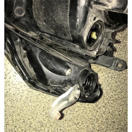 MITSUBISHI L200  2006-2010 priekšējais...