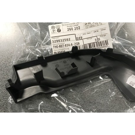 VW T5 03-16 aizmugurēja uzlika pie bampera R 7H0807834A7G9