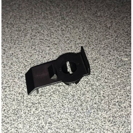 BMW X5 E53 sānu loga stiprinājums 51338254781