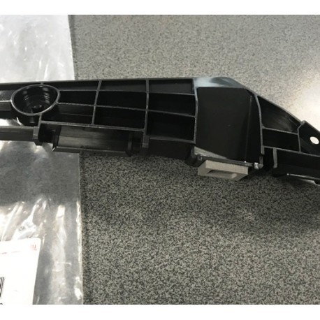 Toyota Avensis T27 08-  aizmugures bampera kronšteins L Sedan 5257605041