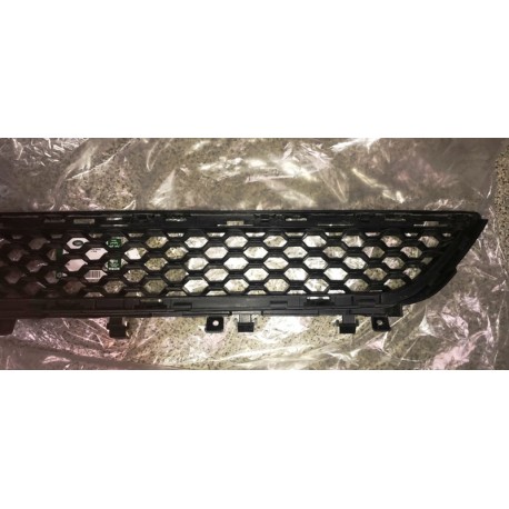 Jaguar F-Pace R Sport reste bamperī vid. HK8M-17H750-A, T4A6255 lietota