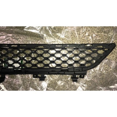 Jaguar F-Pace R Sport reste bamperī vid. HK8M-17H750-A, T4A6255 lietota