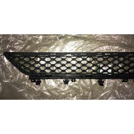 Jaguar F-Pace R Sport reste bamperī vid. HK8M-17H750-A, T4A6255 lietota