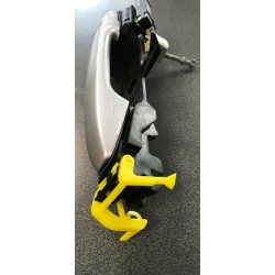 TOYOTA AVENSIS Estate T27 08- aizmugures durvju rokturis R, lietots 2