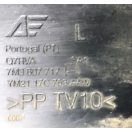 VW Sharan 00- priekšējā bampera moldings L ar PDC caurumiem 7M3807717 lietots