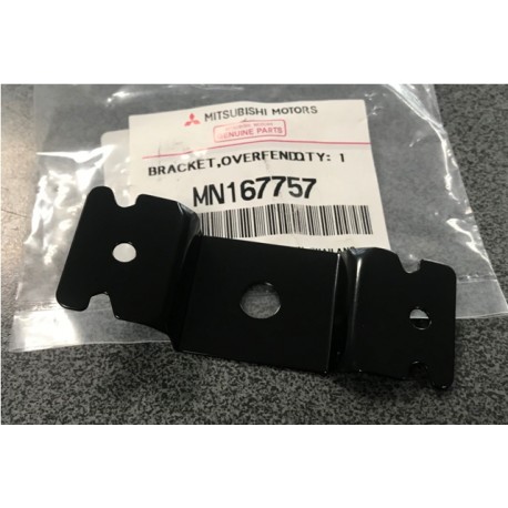 Mitsubishi spārna uzlikas stiprinājums MN167756