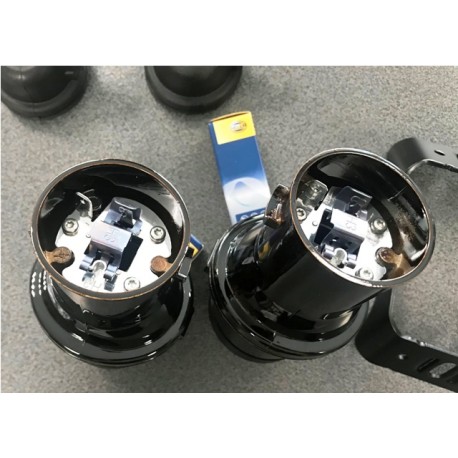 Unversālie HELLA miglas lukturu kompl. MICRO DE melns korpuss 1NL008090821