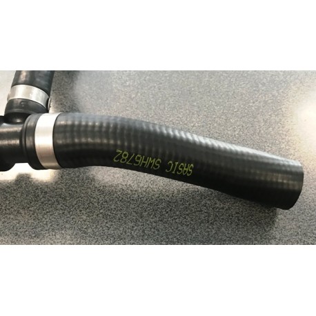 Audi Gumijas caurule dzesēšanas sistēmai...