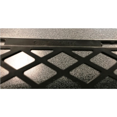 BMW E90 E91 reste bamperī R 51117154552, lietota