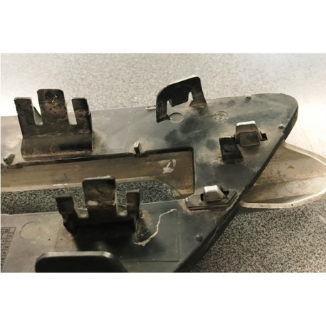 Mercedes W204 reste bamperī, A2048803324 lietota