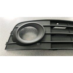 Audi  A4 08- reste bamperī R melna 2