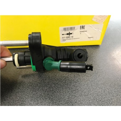 Toyota AVENSIS, VERSO  Sajūga galvenais cilindrs LUK 511030310, 31420-02051