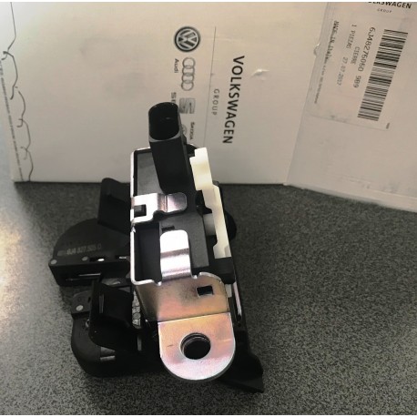 Seat Ibiza 09-11 bagāžnieka slēdzene 6J4827505E9B9, 6J4827505E 9B9