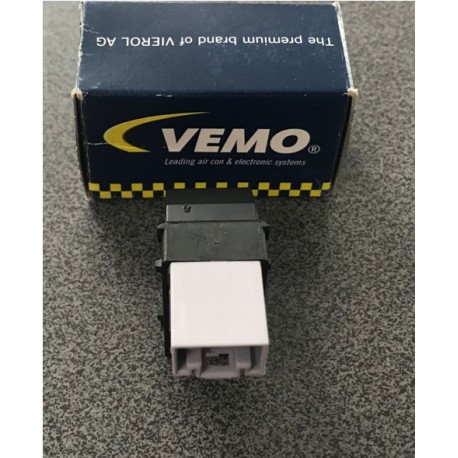 VW Golf 03-09 slēdzis durvju logu VEMO 7L6959855B