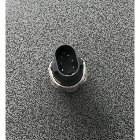 Mazda 5, 6 AC SPIEDIENA SLĒDZIS B01A61503, B01A-61-503