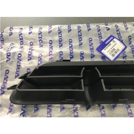 Volvo V70 S70 reste bamperī R, 9151509