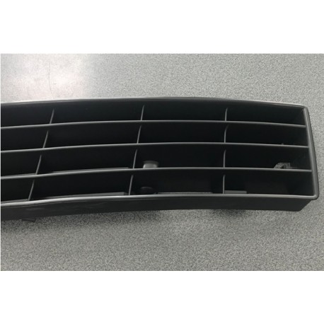 Audi A6 94-96 reste bamperī R 4A080734601C