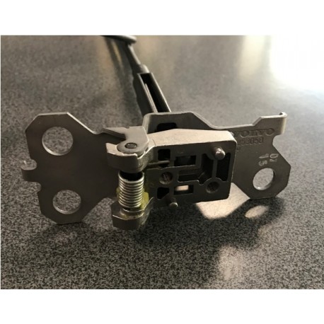 Volvo XC90 03-14 bagāžas nodalījuma atvēršanas trose 31253050