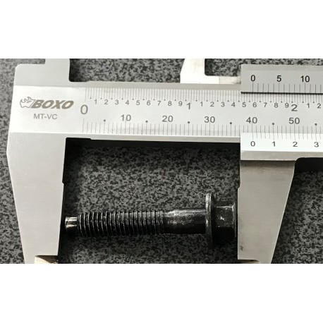 Volvo Sprauslas korpusa skrūve 987494, M6x30x33.4