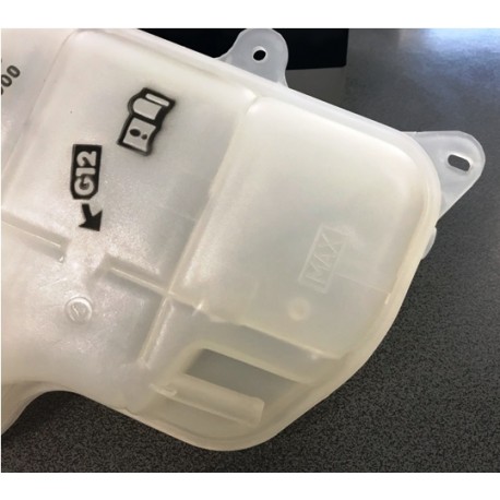 Audi A4 99-01 izplešanās tvertne ar devēju 8D0121403L,  	8D0121403F