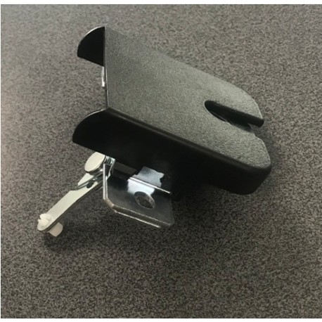 VW Golf 4 Bagāžas nodalījuma vāka slēdzene 1J6827505B