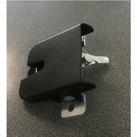 VW Golf 4 Bagāžas nodalījuma vāka slēdzene 1J6827505B