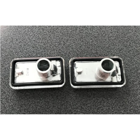 Audi 100 80 B4 Vw Golf pagrieziens spārnā balts komplekts 2gab 161949101 161949117