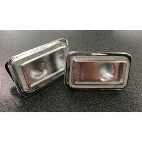 Audi 100 80 B4 Vw Golf pagrieziens spārnā balts komplekts 2gab 161949101 161949117