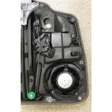 VW Tiguan 11-16 logu pacelšanas mehānisms R lietots 5N0839756