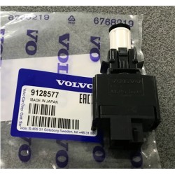 Volvo V70 bremžu signāla slēdzis 9128577 2