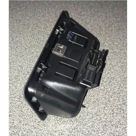 BMW X6 X1 E88 E90 E61 E70 E71 Bagāžas vāka atvēršanas poga  51247118158