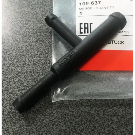 VW Transporter Caravelle T4 2.5tdi dzesešanas sistēmas flancis 074121438C