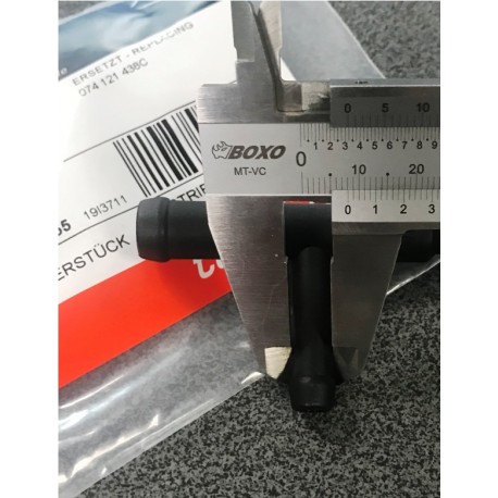 VW Transporter Caravelle T4 2.5tdi dzesešanas sistēmas flancis 074121438C