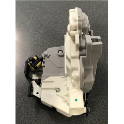 Audi A4 A6 04- durvju roktura mehānisms centrālai atslēgai aizmugures R 4F0839016A 2