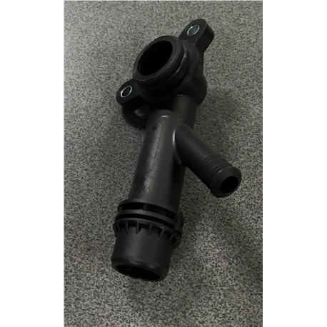 BMW E46 E36 1.6 1.8 	Dzesēšanas sķidruma flancis 11531708808, 20-0738