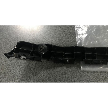 Toyota Sienna 11-17 Priekšējā bampera stiprinājums L 52116-08010