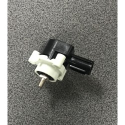 Mitsubishi Pajero Montero MK IV lukturu regulācijas motors 8651A047 2