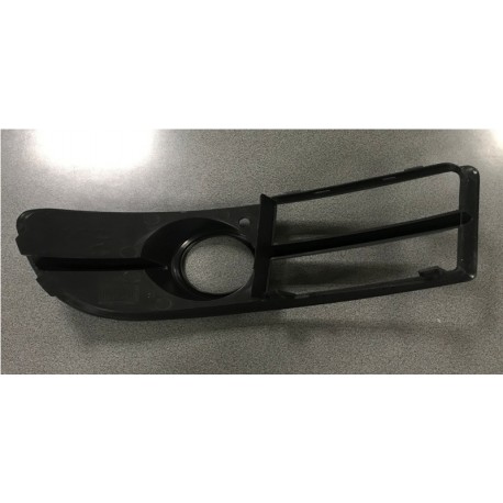 Audi A4 05-08 reste bamperī R S-Line 8E0807682F