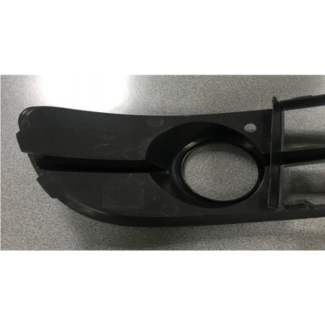 Audi A4 05-08 reste bamperī R S-Line 8E0807682F