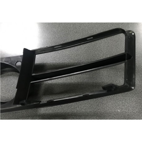 Audi A4 05-08 reste bamperī R S-Line 8E0807682F