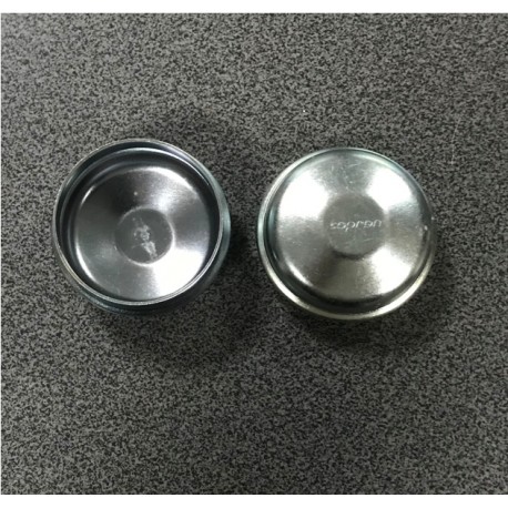 Audi 100 VW Golf Caddy Riteņa rumbas vāks 8D0501249