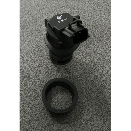 Mazda CX-7, CX-9 Mazda 3 logu tīrītāja sūknītis vējstiklam G22C-67-482