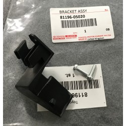 Toyota Avensis 08-11 luktura remonta stiprinājums Lh, 81196-05020