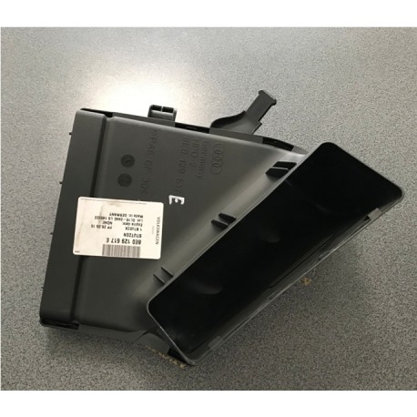 Audi A4 B6 B7 gaisa uztveres lūka 8E0129617E