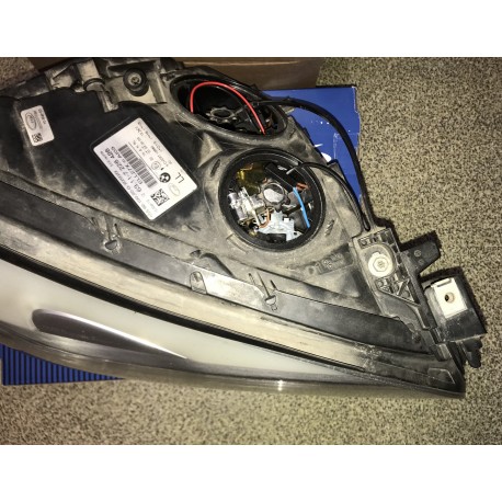 BMW F01 08-15 priekšējais R lukturis Bi-Xenon, D1S, H3, H8 ECE 63117228428, Lietots