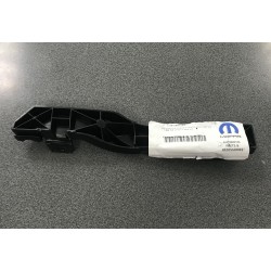 Fiat Freemont 11- priekšējā bampera stiprinājums L 05178411AD